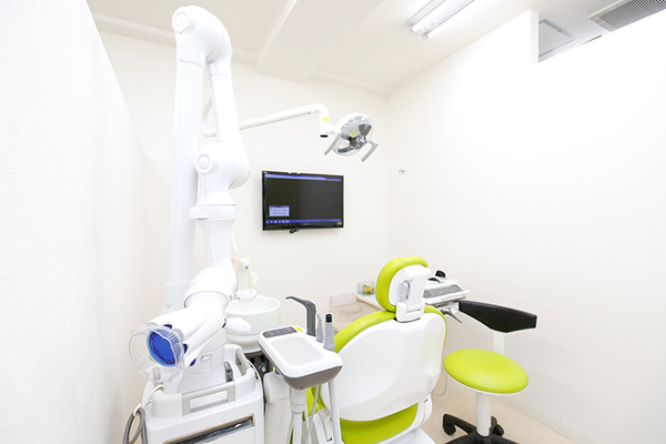 松岡英美院長 ライラック通り歯科5
