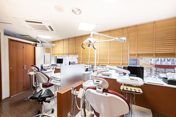 加治彰彦院長 半蔵門ファミリア矯正歯科5