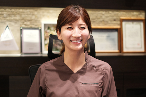 船木大悟院長、山口晃乃先生 AKIデンタルクリニック5