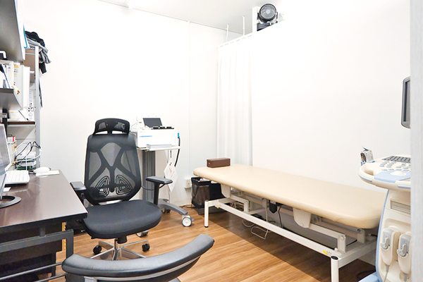 平山尚理事長 大阪梅田紳士クリニック5