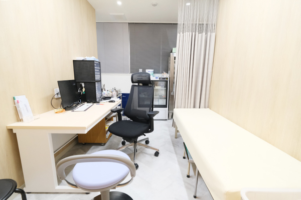 福島英彦院長 ふくしま皮膚科・美容皮膚科5