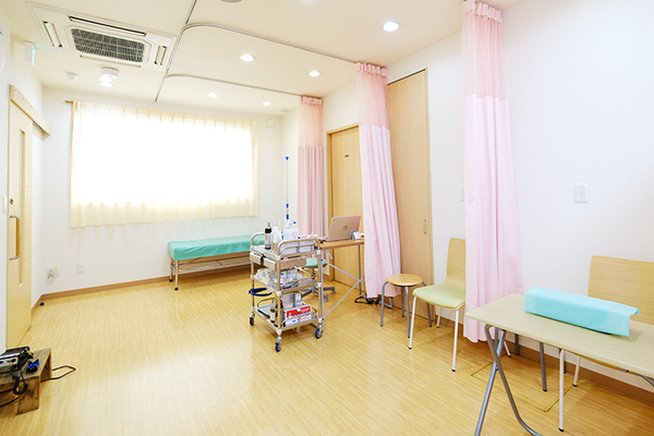上田拓文院長 はるのひ皮フ科5