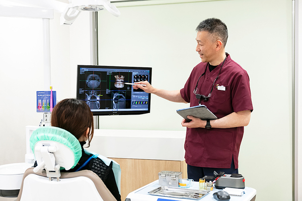 寺師史峰院長、関洋一郎先生 玄和堂歯科診療所5