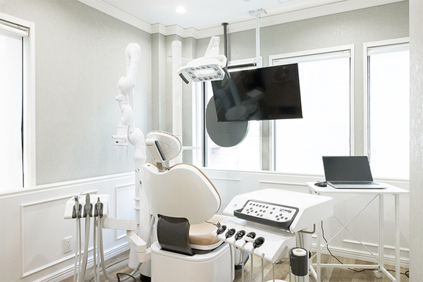 村岡渡院長 恵比寿あごと歯のクリニック5