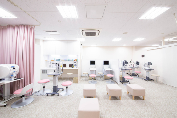 今村拓院長 ももの木眼科5