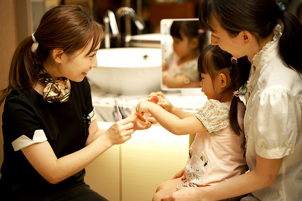 昌山孝理事長、藤田敬一郎先生、中井光義先生 タカシ歯科クリニック5