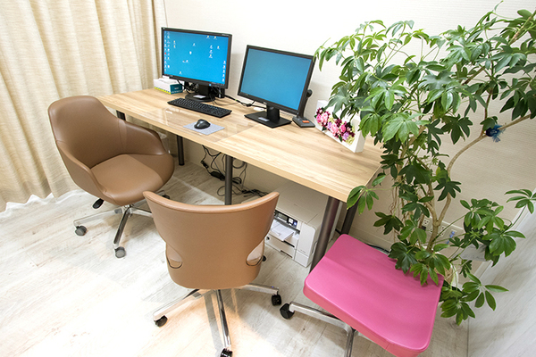 池田紫院長、山ノ井睦先生 むらさき乳腺クリニック五反田5