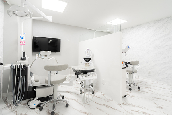 杉井良成院長 堂島RYO歯科・矯正クリニック5