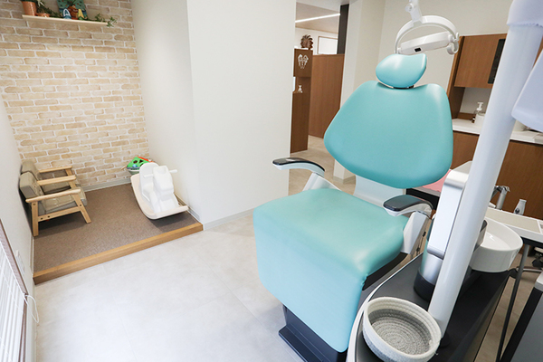 比嘉亮太院長 ALOHAごうだ歯科5