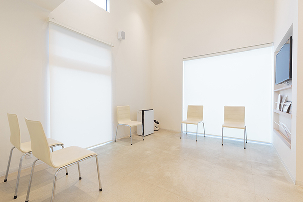 花岡英樹院長、花岡智子先生 花岡歯科医院5