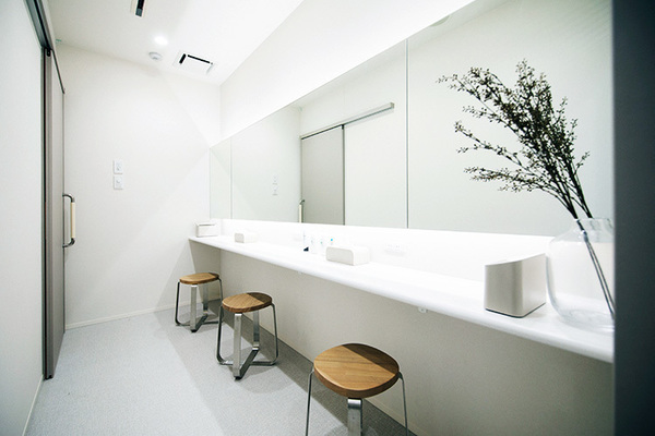 岡崎秀規院長 おかざき皮膚科クリニック5