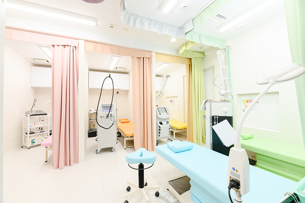 平林恵院長 田町駅前皮膚科 Clinica Riviera Shibaura5