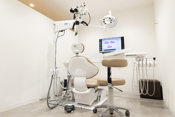 榎本庸佑院長 かさいエキ総合歯科・かさいキッズデンタル5