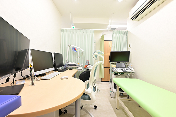 渡邉秀美代院長 お茶の水橋交番横クリニック5