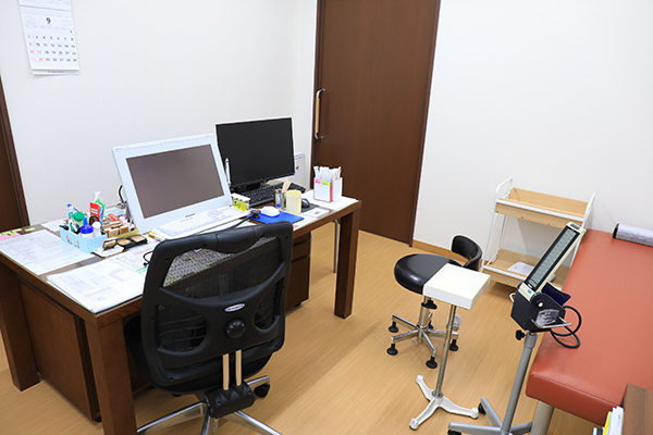 岩瀬敬紀理事長 岩瀬医院5