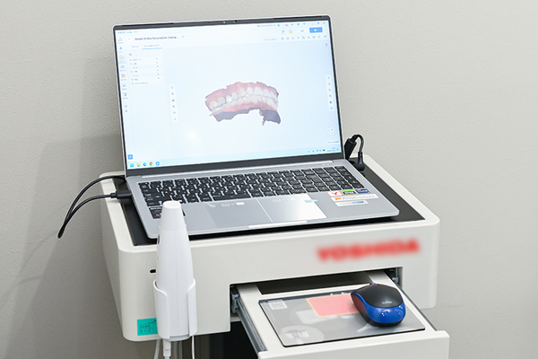 黒崎盛和院長 瀬谷アクロスデンタルクリニック5