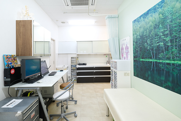 尾崎大也院長 武蔵浦和整形外科内科クリニック5