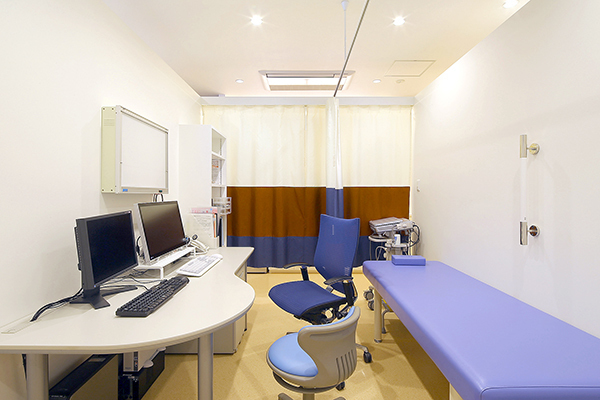 西蔭誠二院長、西蔭美和副院長 西蔭メディカルクリニック5