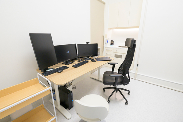 三宅建作院長 まずはネットでクリニック5