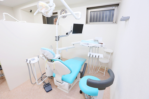 瀧本智朗理事長 とも歯科医院5