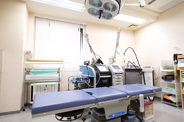 藤井俊史院長 日本橋Fレーザークリニック5