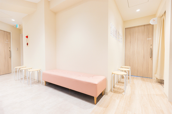 新山奈々子院長 白楽ななこ皮膚科5