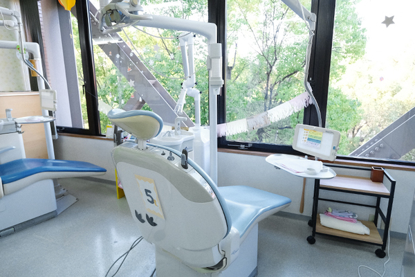 福武里沙先生 フクハラ歯科・小児矯正歯科 小児歯科ランド5