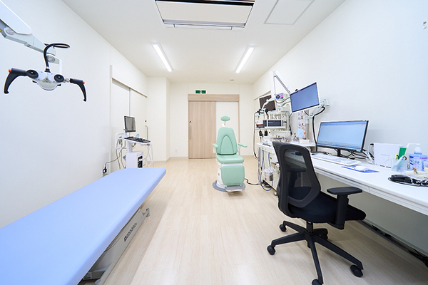 山口智院長、村上亮介先生 上郷やまぐち耳鼻咽喉科5