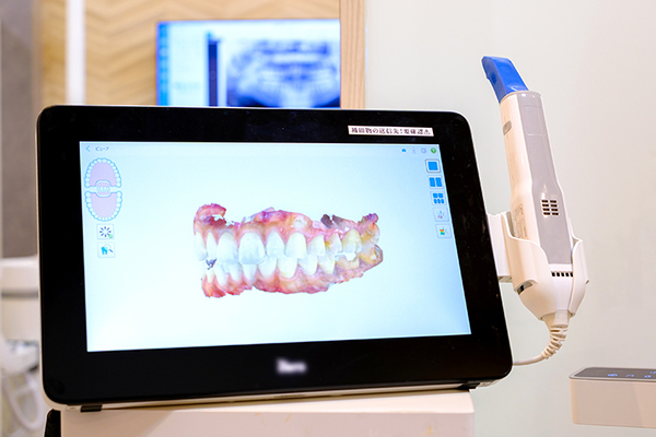 向井昌大院長、井上雅葵先生 荻窪ステーションサイド歯科・矯正歯科5