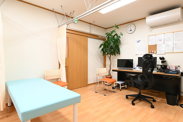 村山翔太郎院長 ムラヤマ皮フ科5