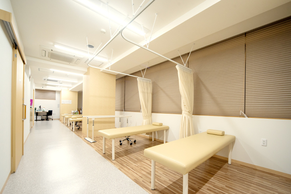 末永七彩院長 日本橋人形町整形外科5