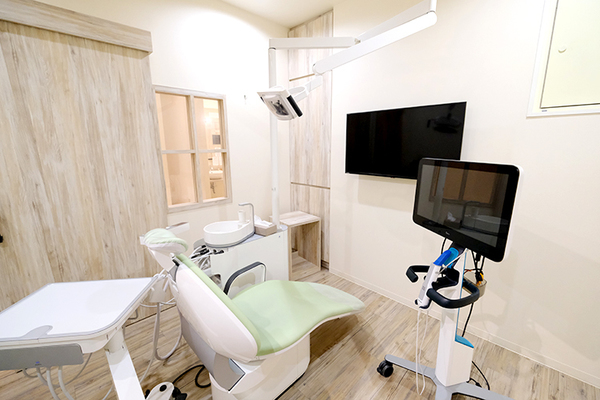 馬場俊輔院長 北千住SHUN矯正歯科5