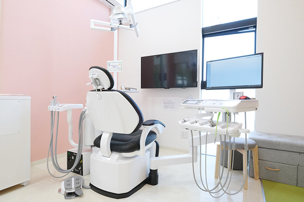 荻野明彦院長、荻野京花先生 みらい歯科こども歯科クリニック5