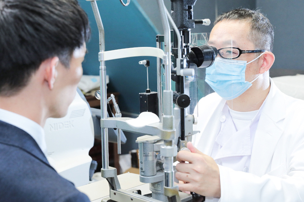 笠井龍一郎院長 笠井眼科5