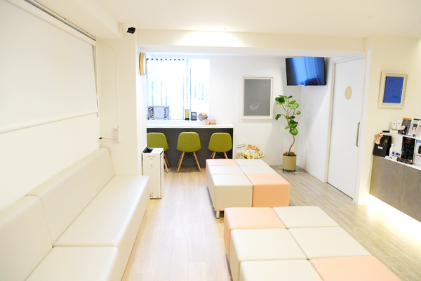 李殷先院長 赤坂駅前ぴぶ皮膚科5