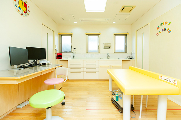 村井由佳院長 Mキッズクリニック5