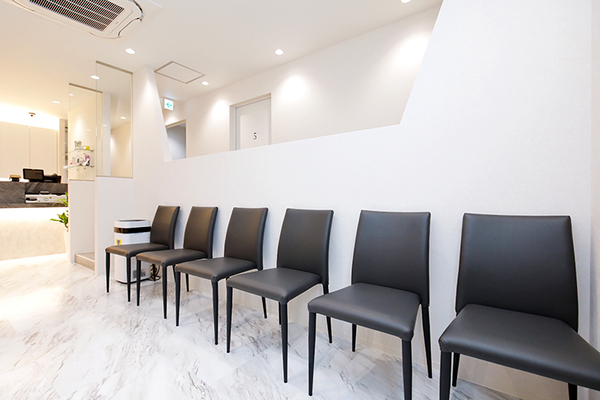 石井康鉉院長 Kデンタルクリニック成城5