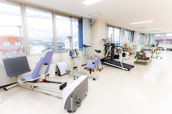 河井浩志院長、河井伸一副院長 河井脳神経外科5