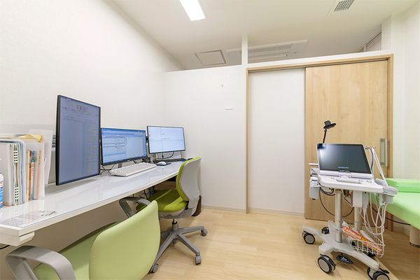 中山陽介院長 いやさか腎クリニック5