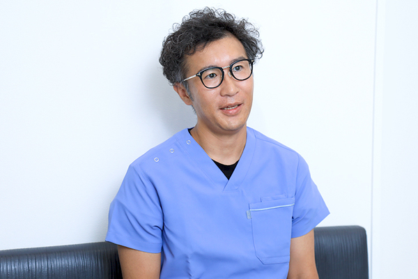 高田竜一郎先生、高田智史理事長、高田真吾院長 高田兄弟歯科・矯正歯科 YAGOTO5