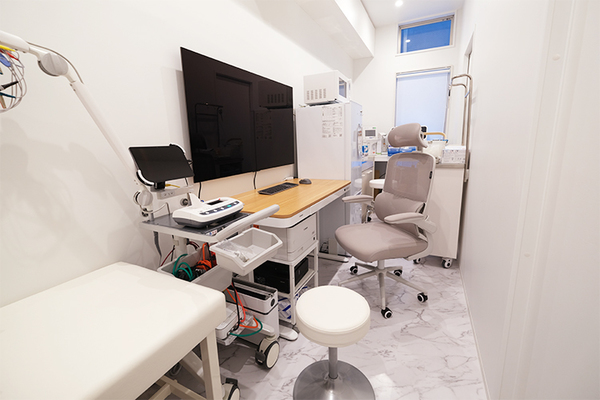 三宅善順院長 Chainon clinique5