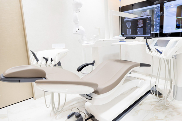 渡邉諭院長 プラマデンタルクリニック成城5