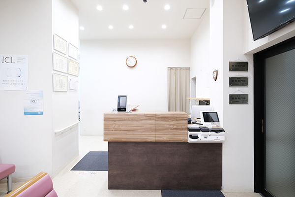 玉城宏一院長、玉城和範副院長、玉城麻夏先生 玉城眼科5