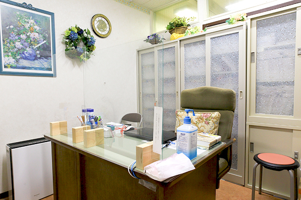 上松正幸院長、上松万里子先生 池下やすらぎクリニック5