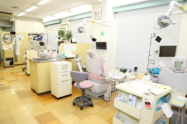 岡本克彦院長 岡本歯科医院5