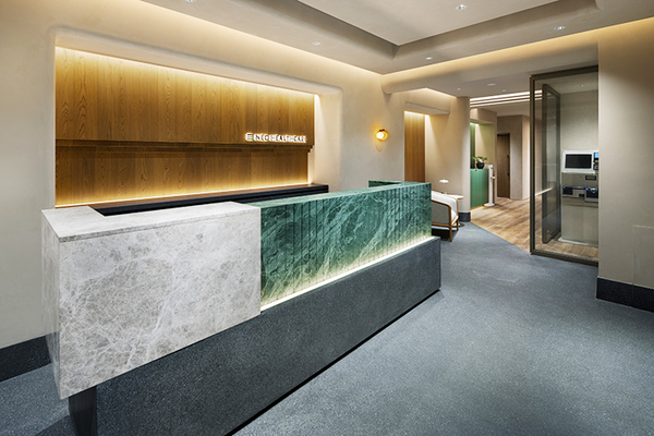 杉村直毅院長 NEO HEALTHCARE 消化器内科･内視鏡内科クリニック 大阪市中央区本町院5