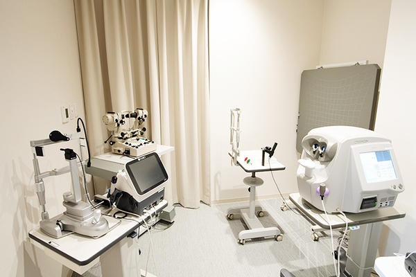 繪野亜矢子院長、藤田今日子先生 えの眼科 西あしやクリニック5