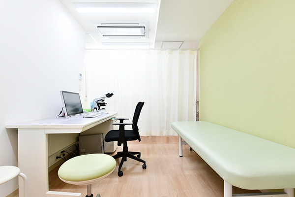 阿藤晃一院長 あとう皮膚科・形成外科クリニック5