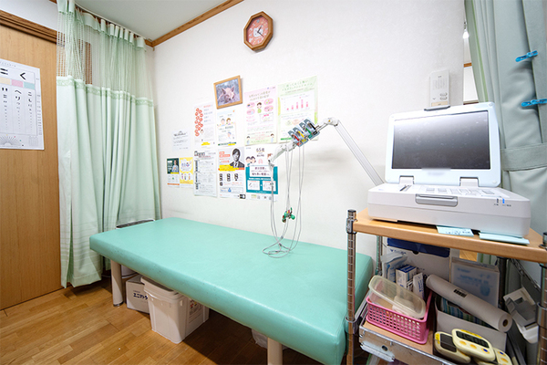 金城喜哉院長 加平クリニック5