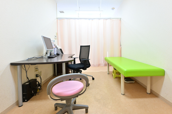 山田和哉院長 しんゆり皮フ科クリニック5